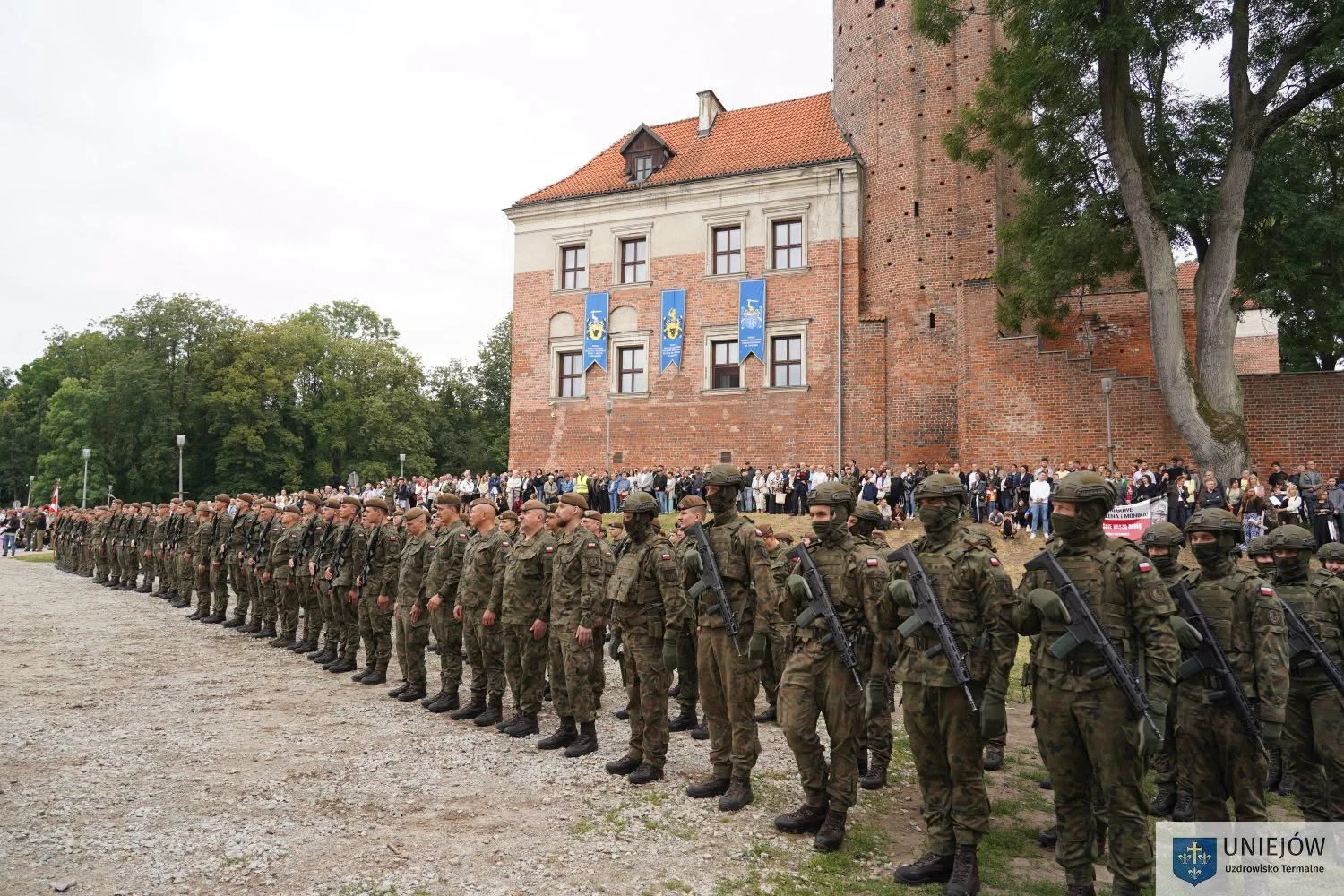 Ponad 100 żołnierzy złożyło przysięgę wojskową w Uniejowie — zdjęcie 22
