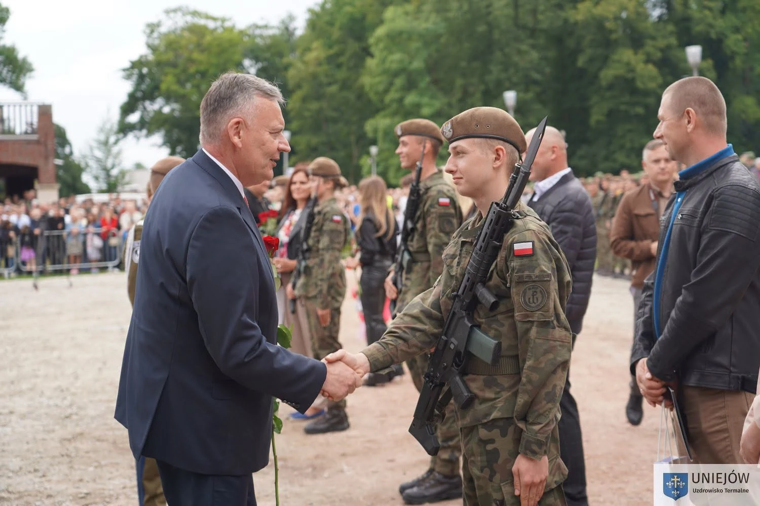 Ponad 100 żołnierzy złożyło przysięgę wojskową w Uniejowie — zdjęcie 30